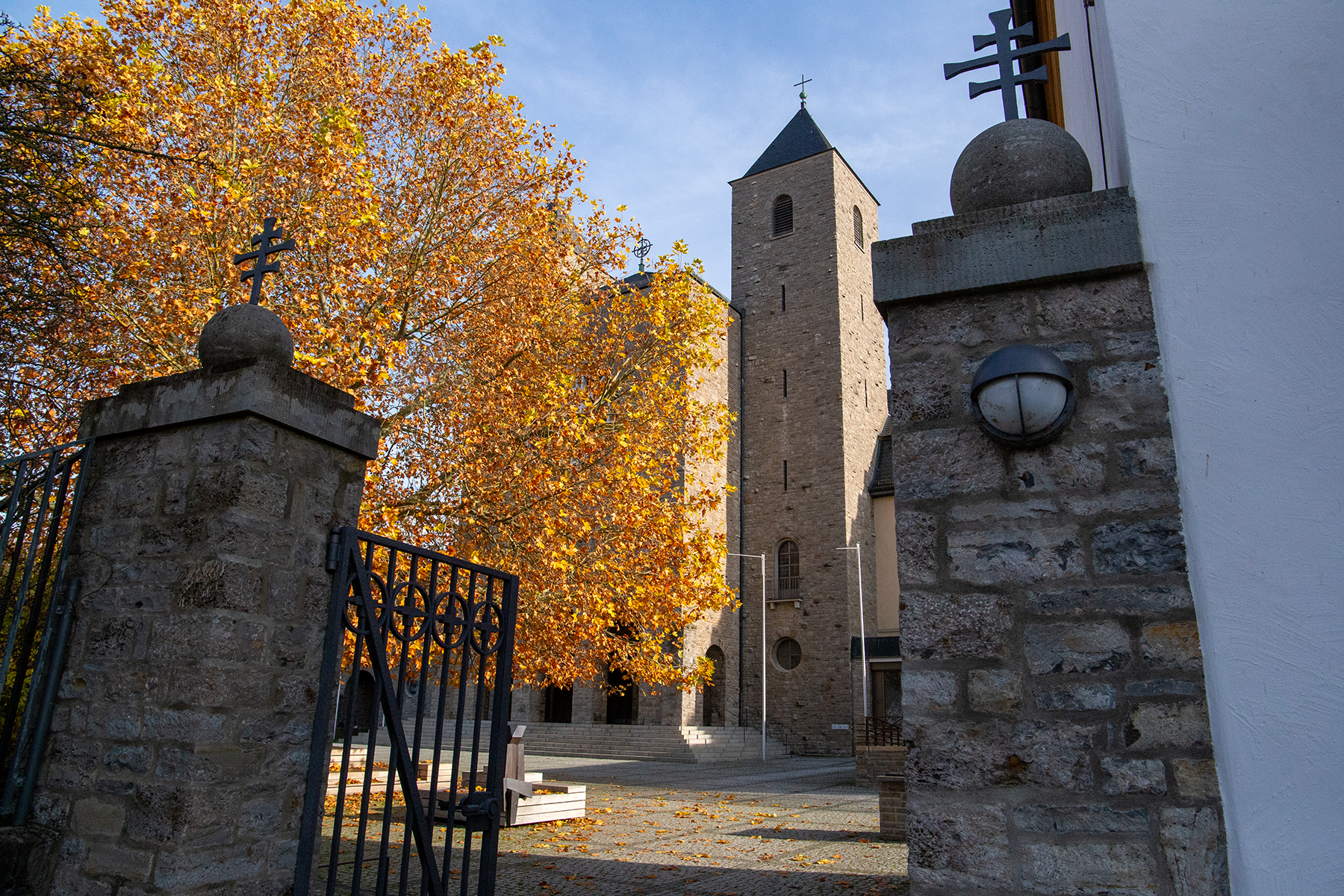 Blick auf die Abteikirche